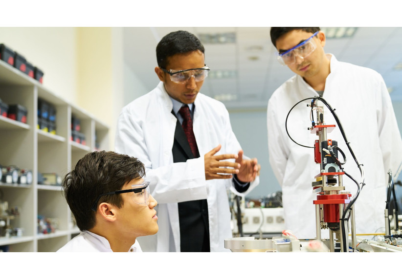 NU School of Sciences and Humanities announces the extension of the deadline for submitting online applications for Master of Science in Physics and Master of Sciences in Chemistry programs for citizens of the Republic of Kazakhstan