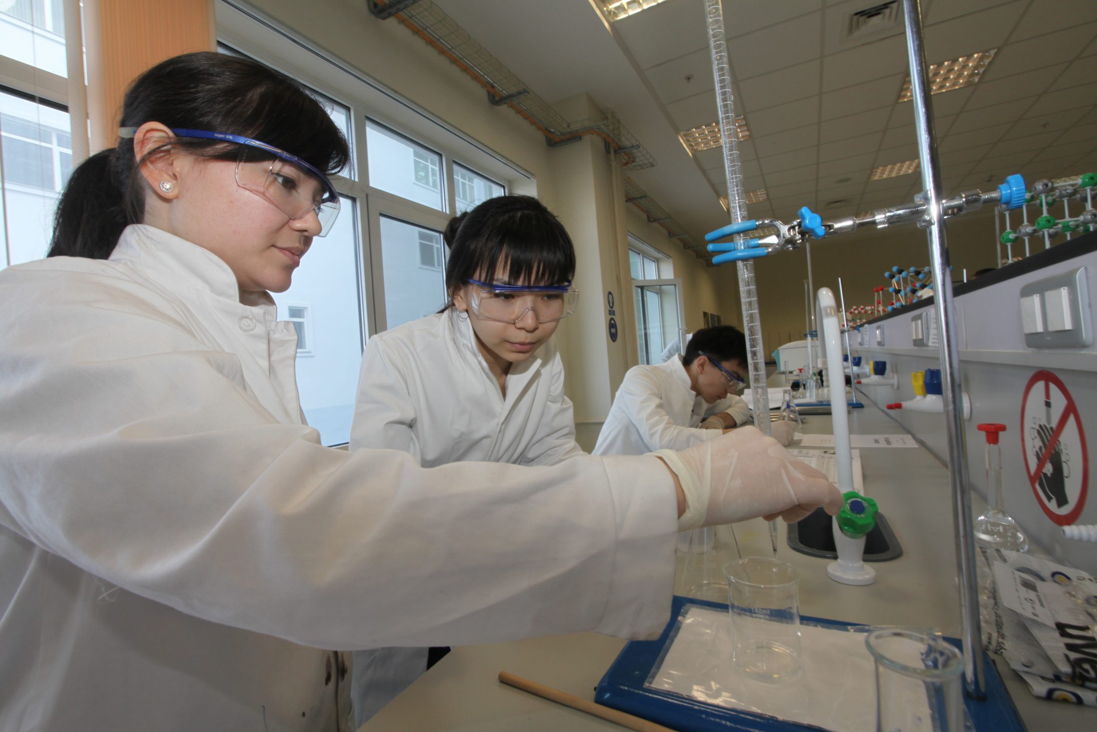 NU Selects Pitt School of Medicine as Strategic Partner To Establish Medical School in Kazakhstan