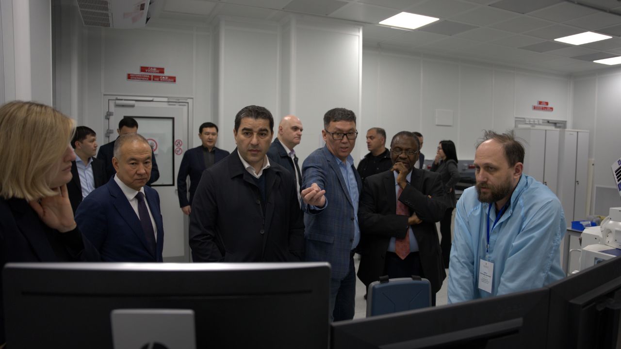 Председатель Парламента Грузии Шалва Папуашвили посетил NU