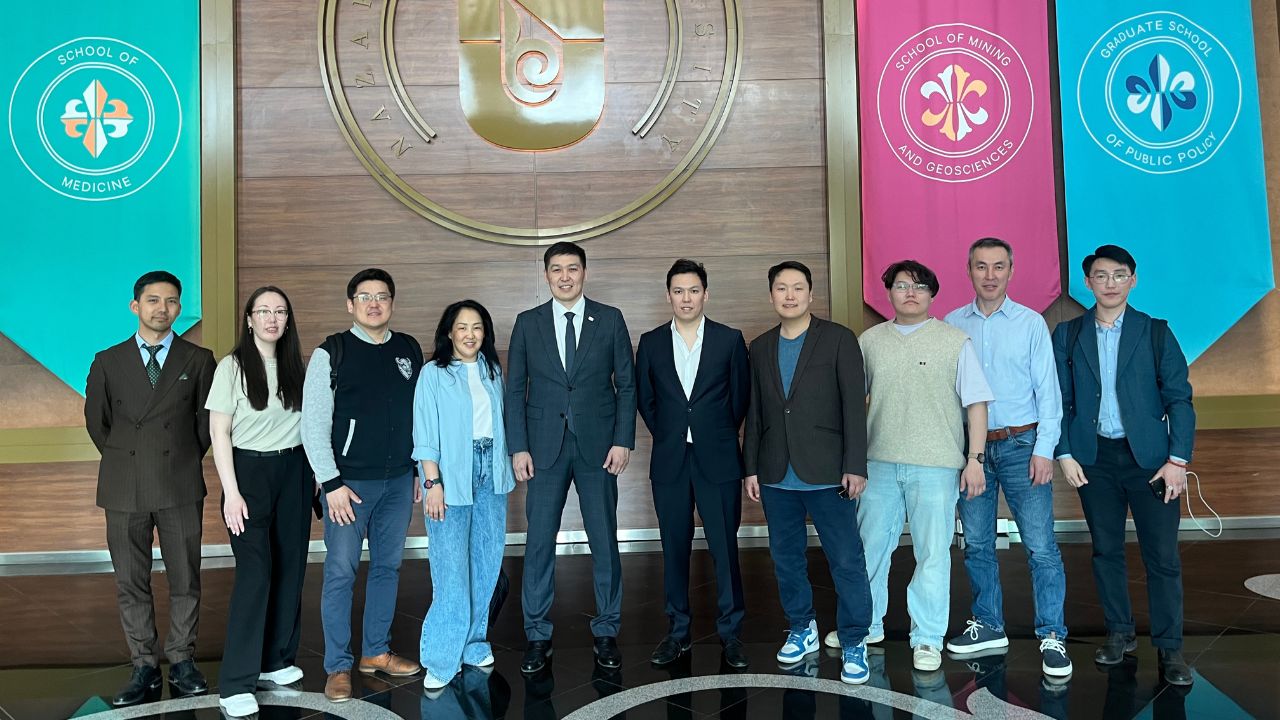 Якутия Үкіметінің делегациясы NU-ға келді