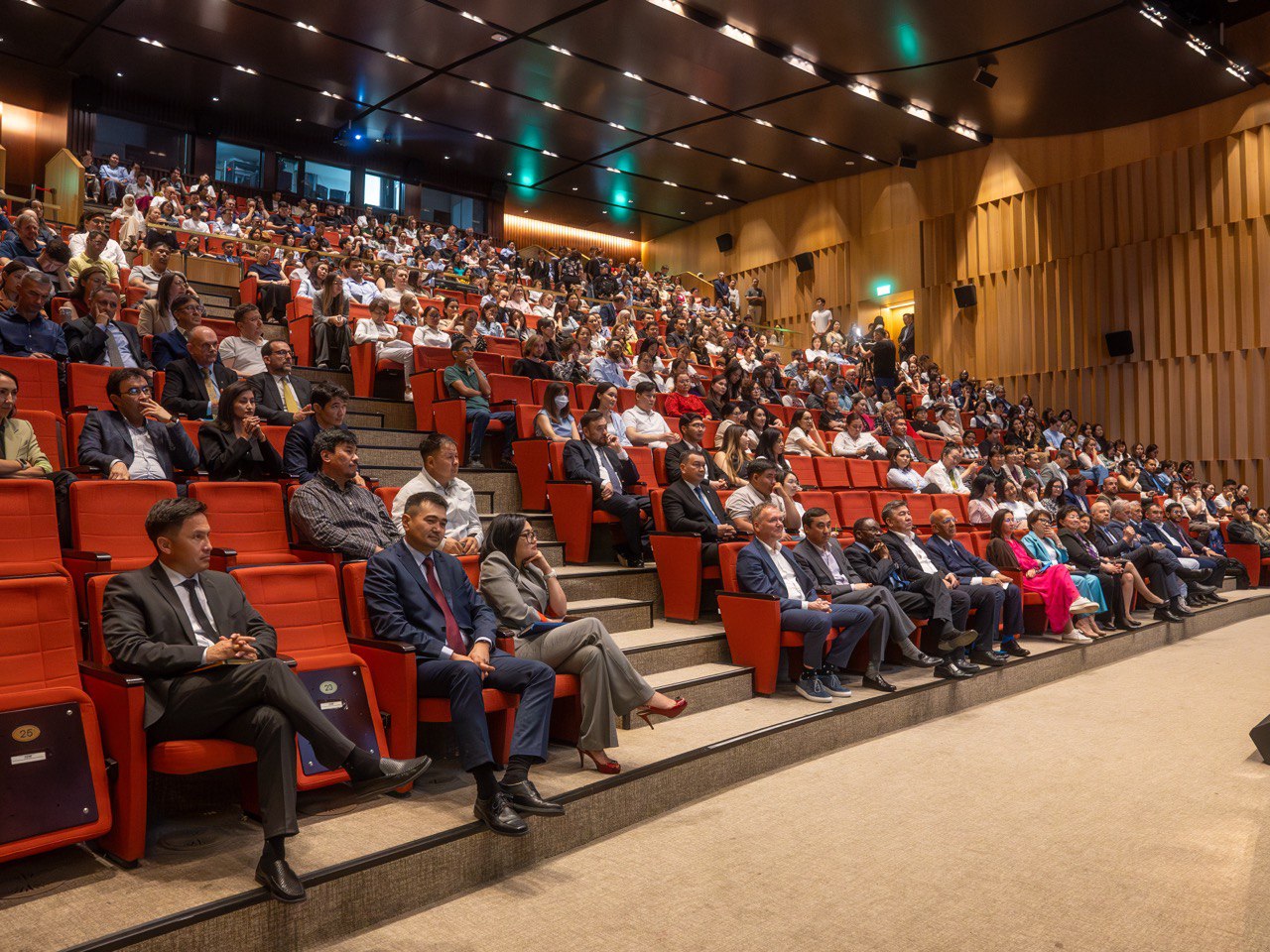 Minister Sayasat Nurbek introduced the new President of NU