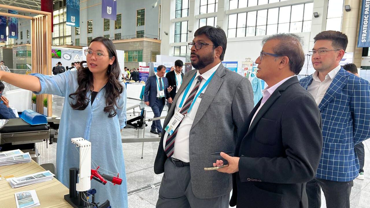 Реабилитационные роботы представлены на крупнейшем медицинском конгрессе в Казахстане