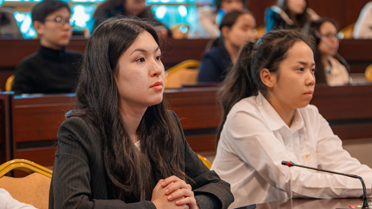 Жас көшбасшылар ESG шешімдерімен бөлісуде