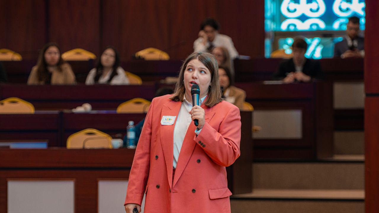 Жас көшбасшылар ESG шешімдерімен бөлісуде