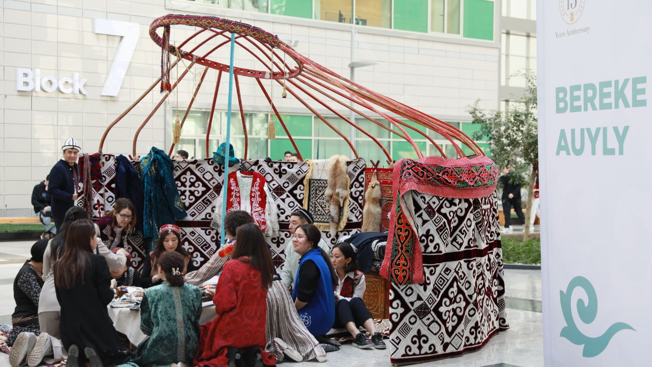 Айтыс, беташар және арқан тарту: NU-да Наурыз мейрамы сән-салтанатпен тойланды