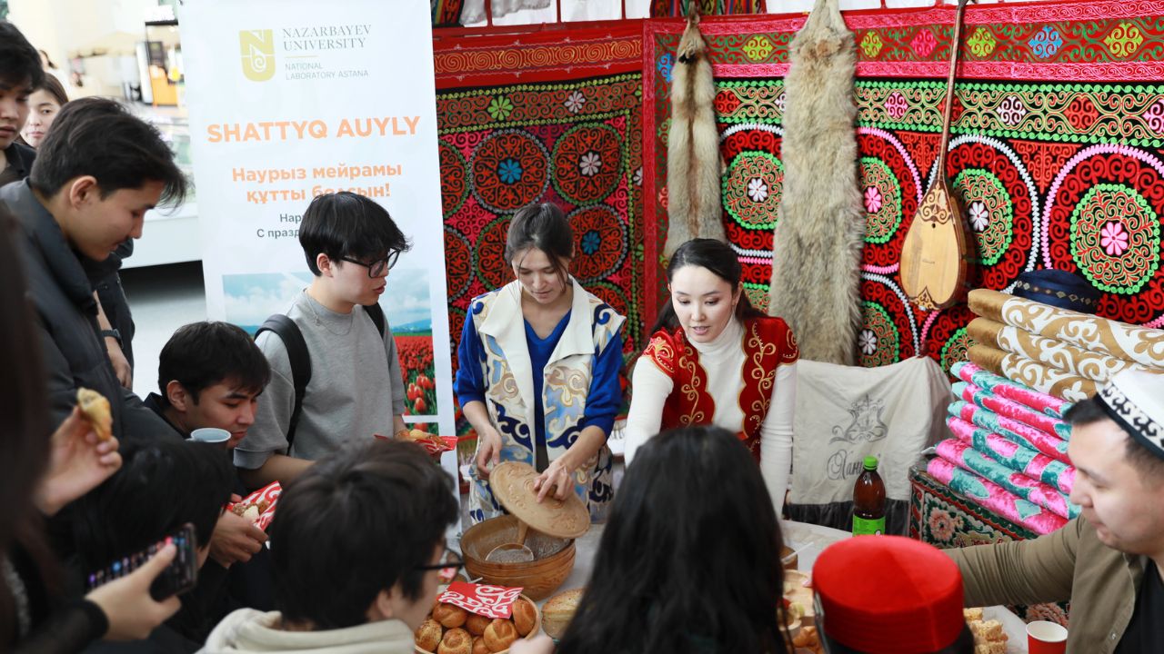 Айтыс, беташар және арқан тарту: NU-да Наурыз мейрамы сән-салтанатпен тойланды