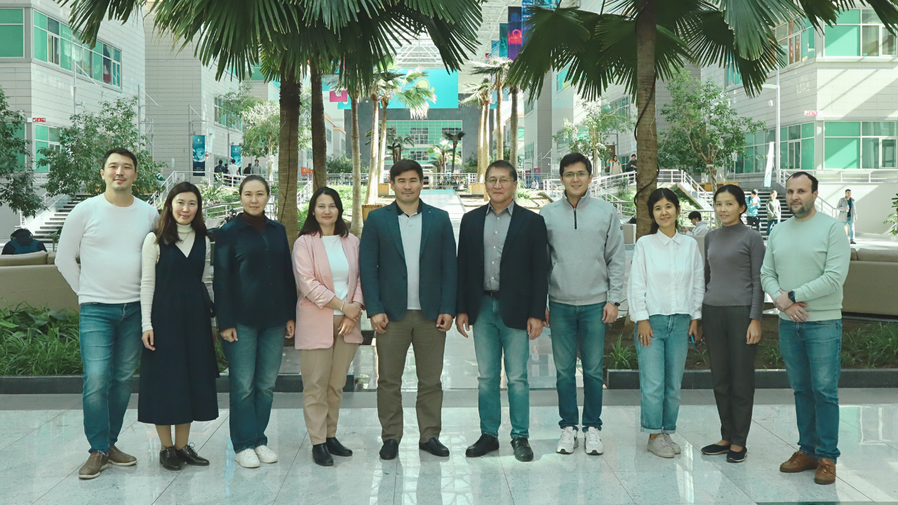 Кофейные аккумуляторы и мини-реакторы: казахстанские разработки - в британском химическом журнале