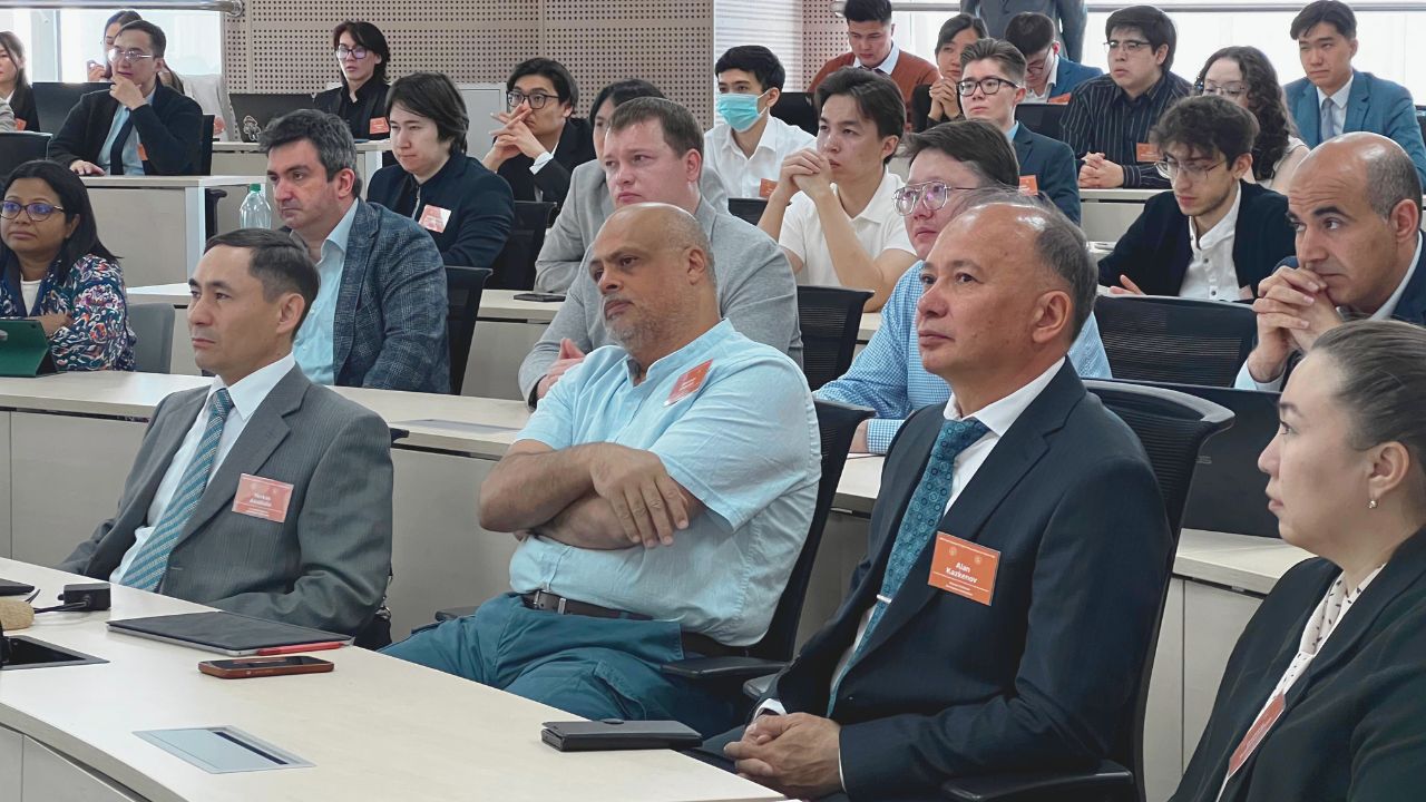 NU түлектері авиация мен ғарышқа арналған инженерлік шешімдерді ұсынды