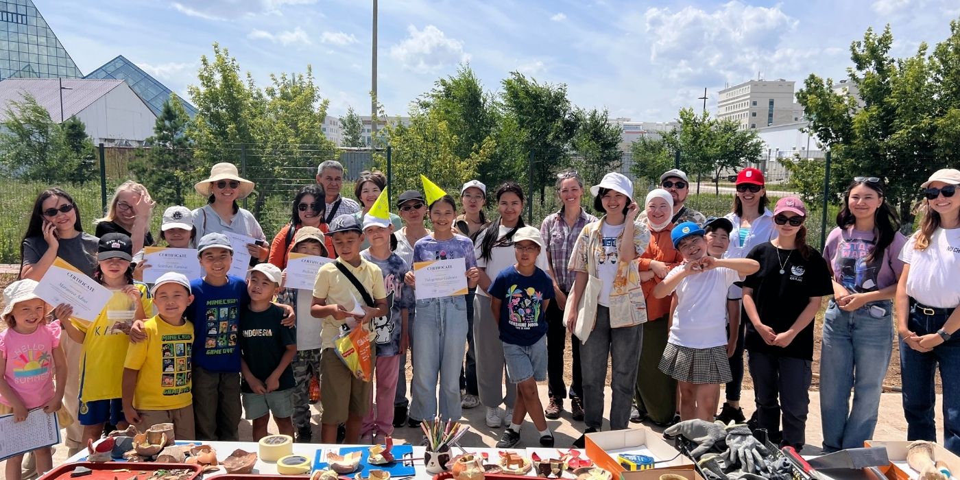 Юные исследователи открывают мир археологии в лагере при NU