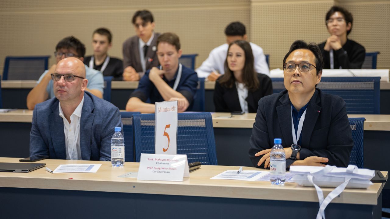 INESS: Наноматериалдар мен энергияны сақтау технологияларындағы серпінді жетістіктер