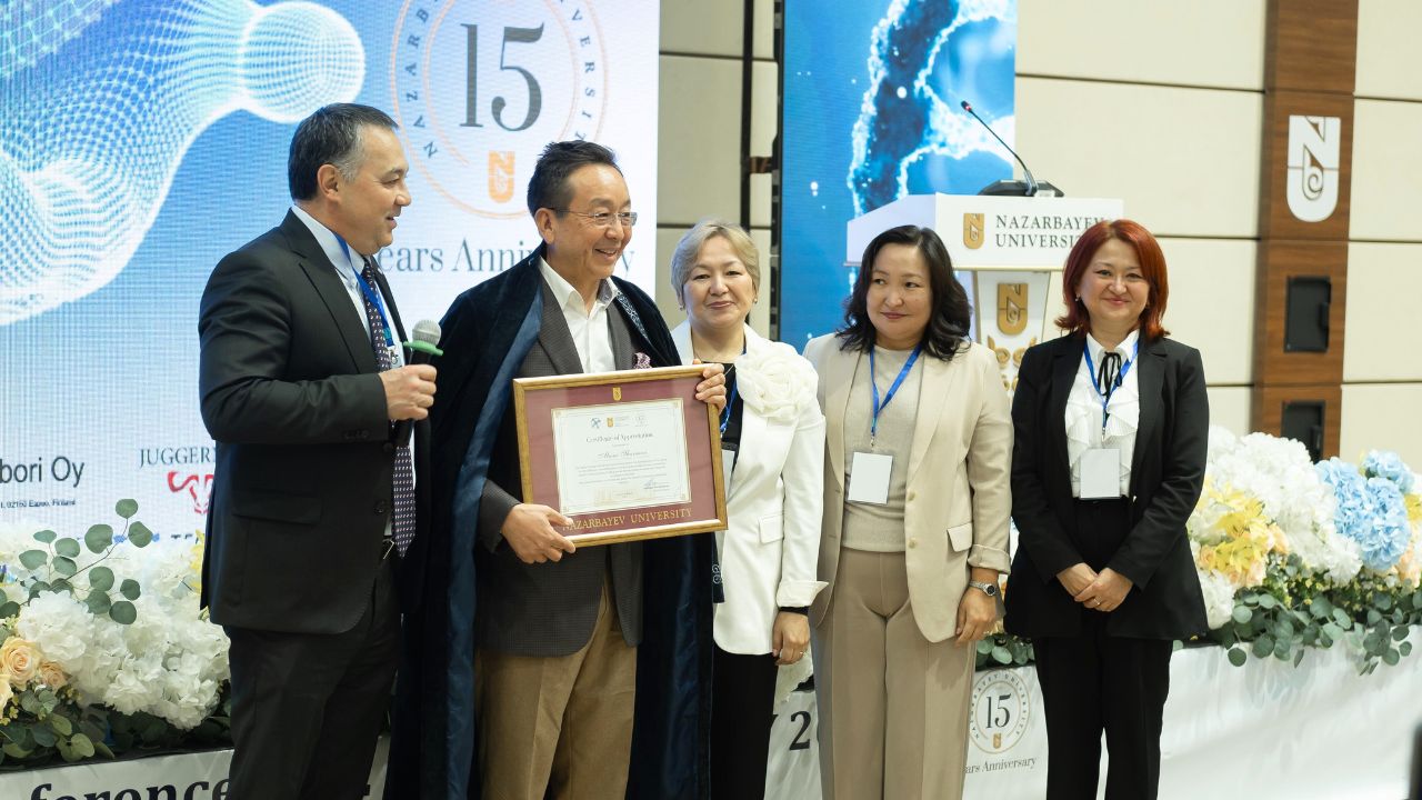 Өмір туралы ғылымдар орталығына – 15 жыл: ашылымнан науқасты емдеуге дейін