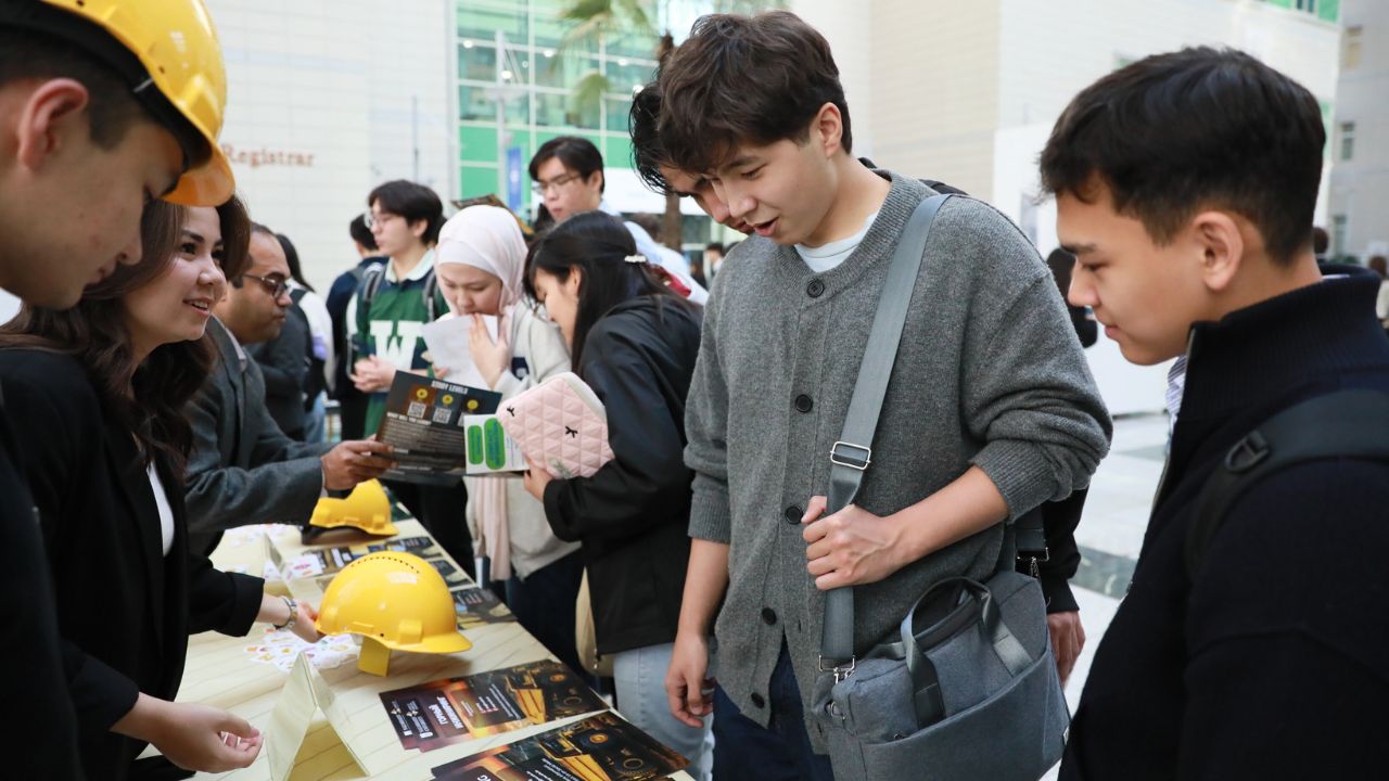 Majors Fair: бірінші курс студенттері өз жолын таңдауда