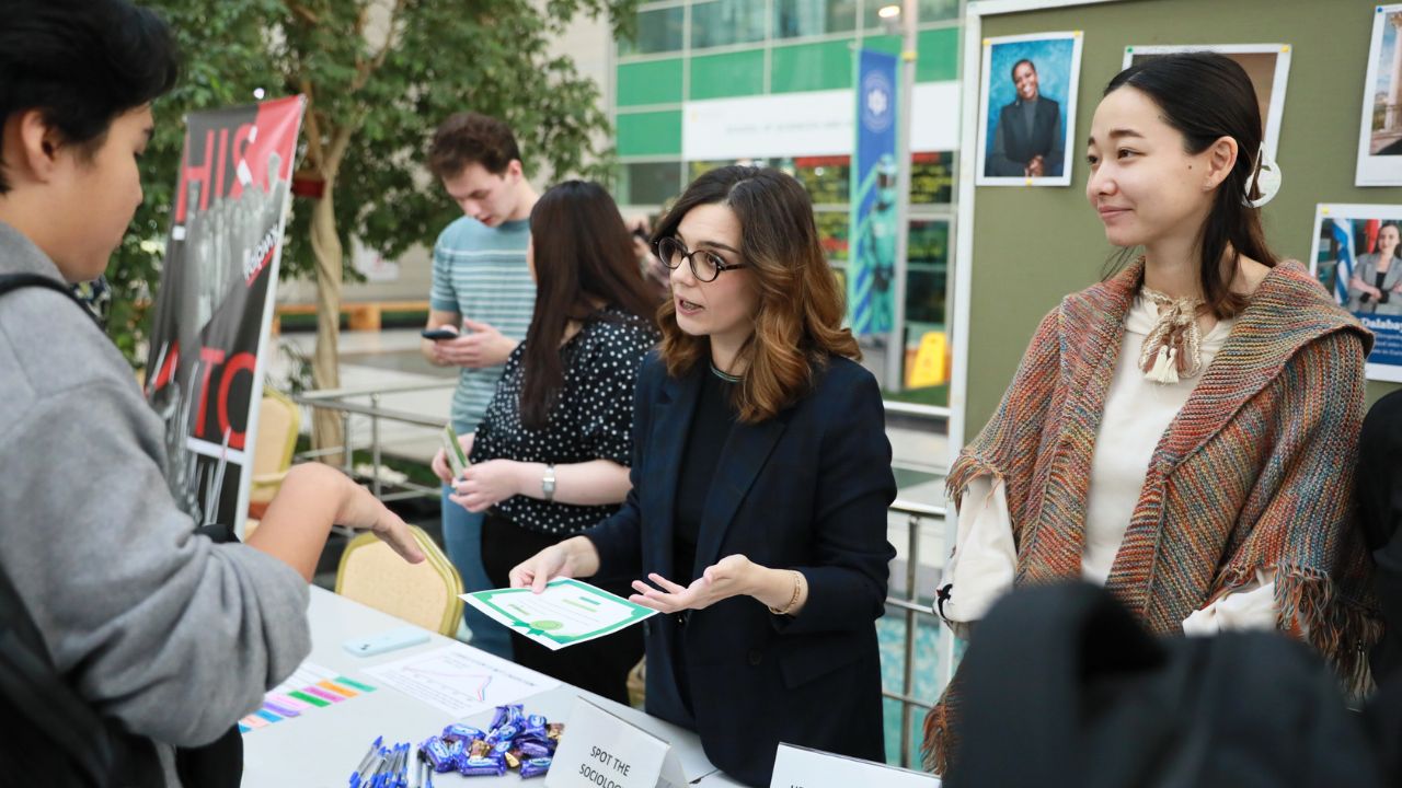 Majors Fair: бірінші курс студенттері өз жолын таңдауда
