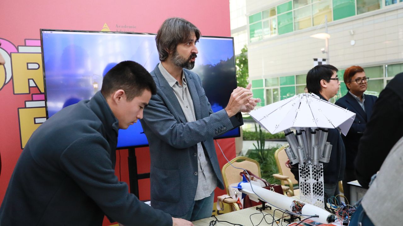 Majors Fair: бірінші курс студенттері өз жолын таңдауда