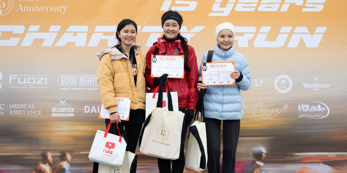 NU қауымдастығы 15 жылдыққа арналған қайырымдылық жүгіруде бірікті