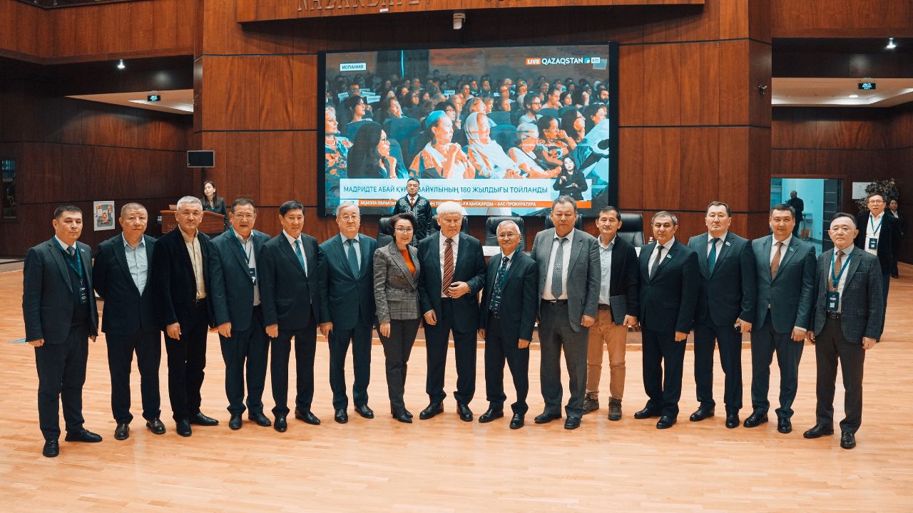 Ғылыми диаспора және Қазақстанның дамуы: бұл тақырып NU-де талқыланды