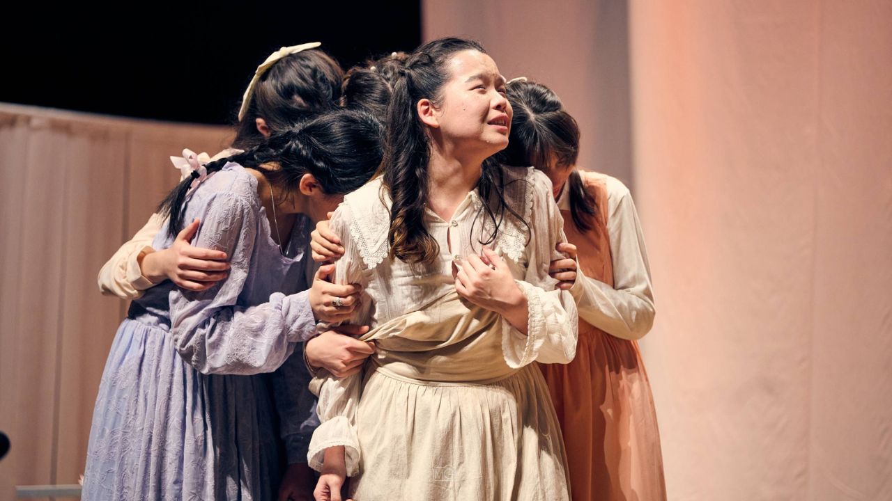 Kazakh Stage ұсынған «Тәкаппар Ғашықтар» қойылымы көрермен көзайымына айналды